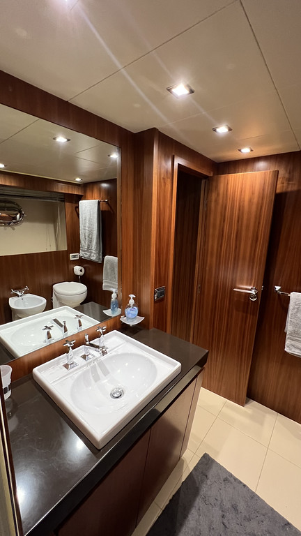 Yacht Image 8