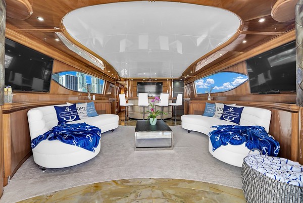 Yacht Image 8