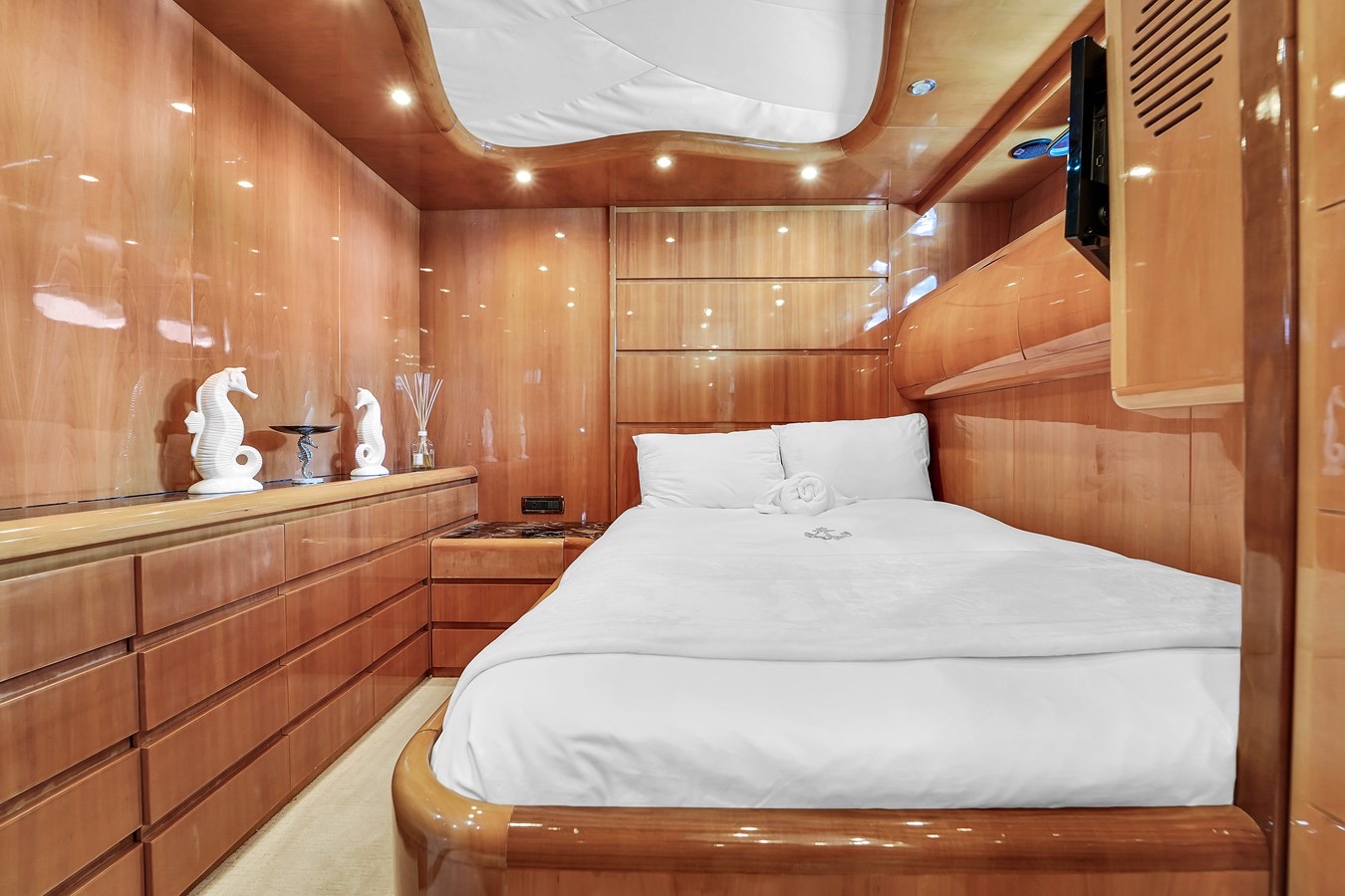 Yacht Image 19