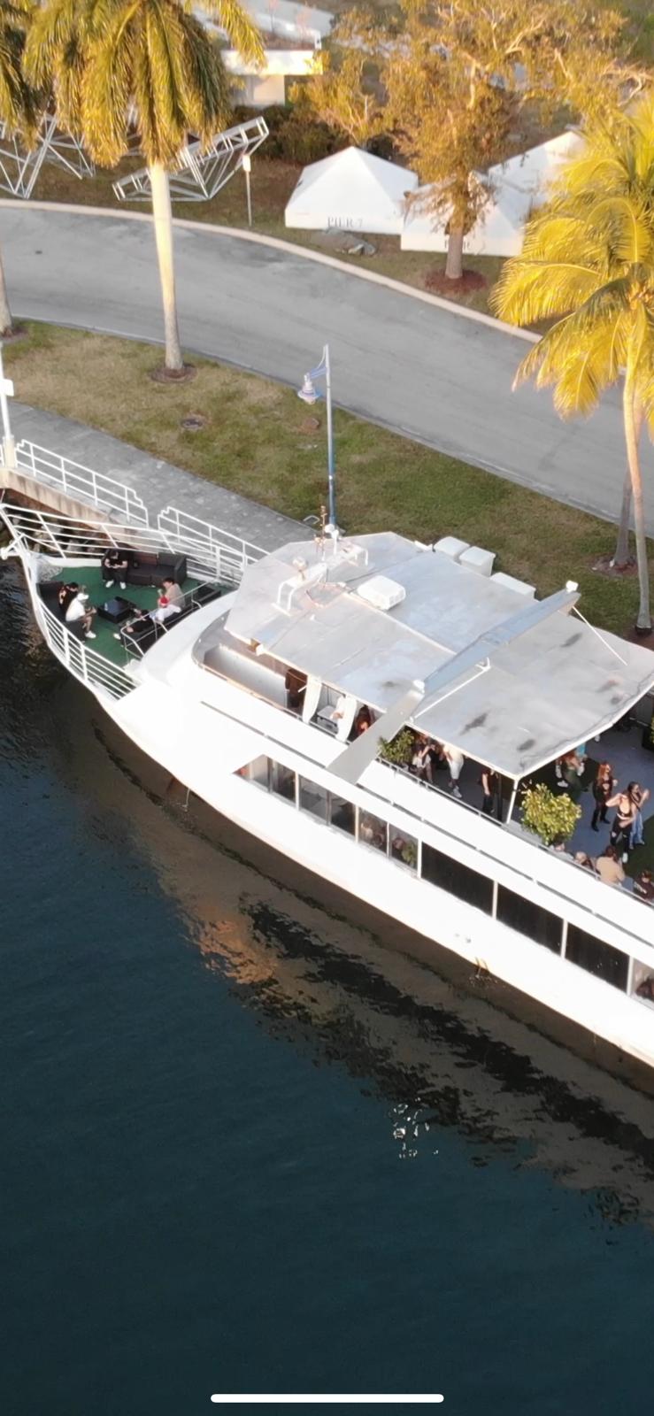 Yacht Image 6