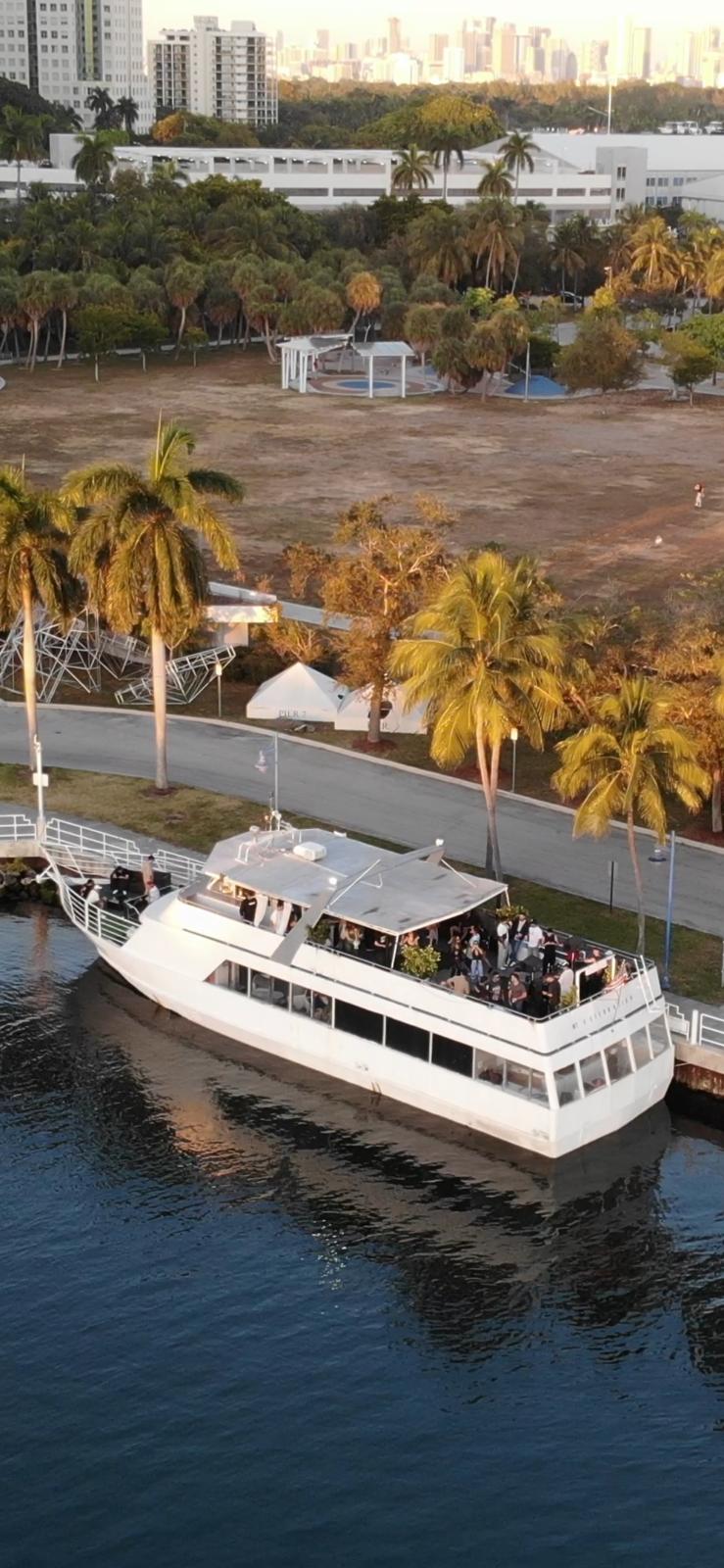 Yacht Image 7