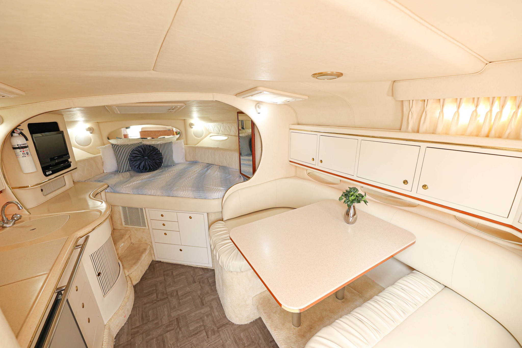 Yacht Image 6