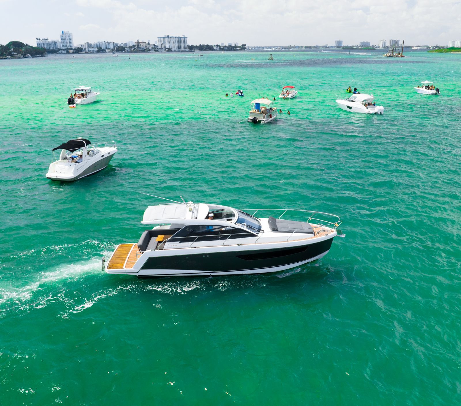 Yacht Image 8