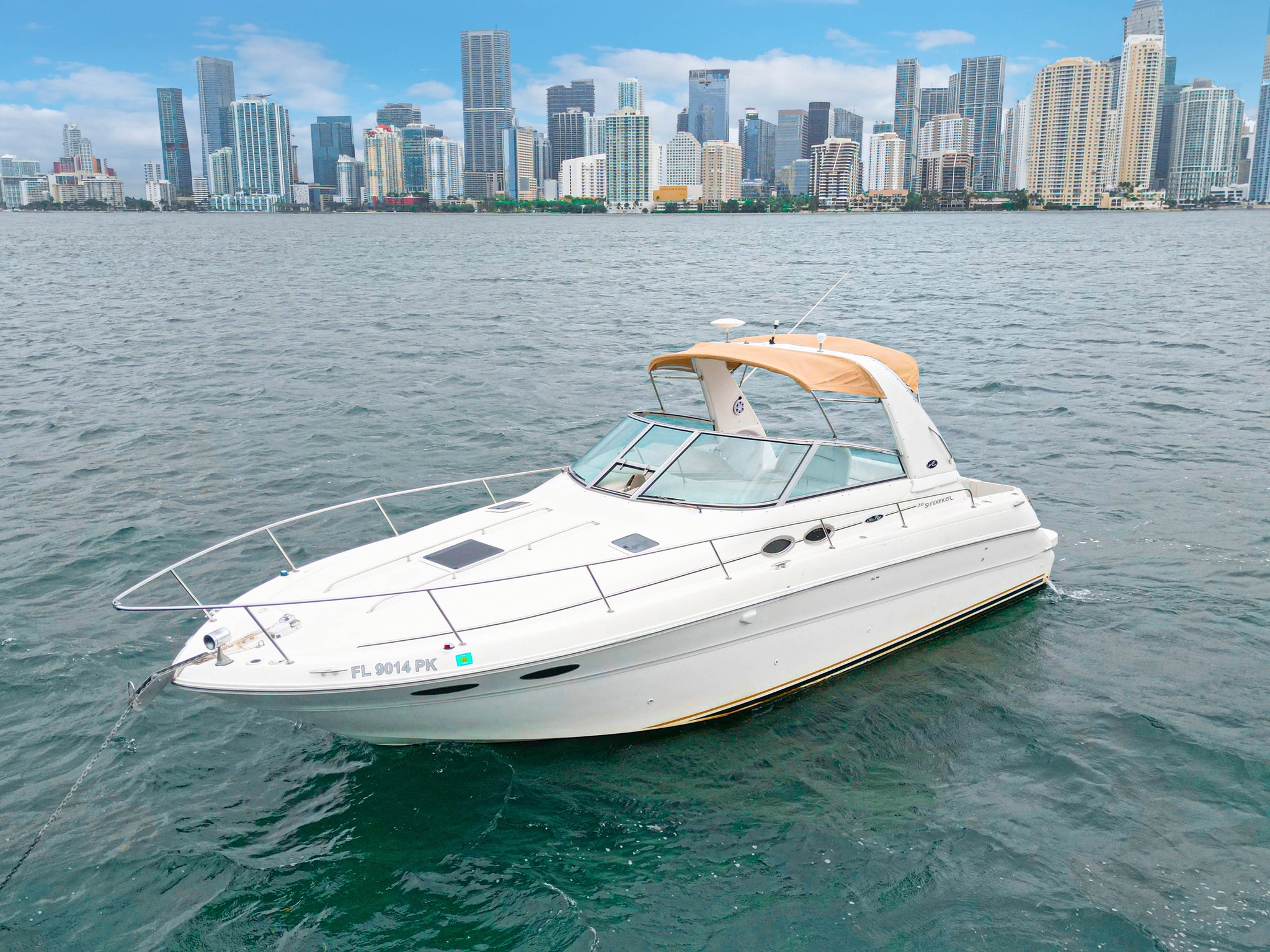 40ft Sea Ray Sundancer - 13 people 