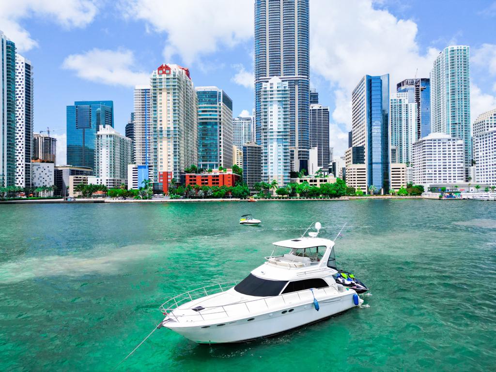 Yacht Image 16