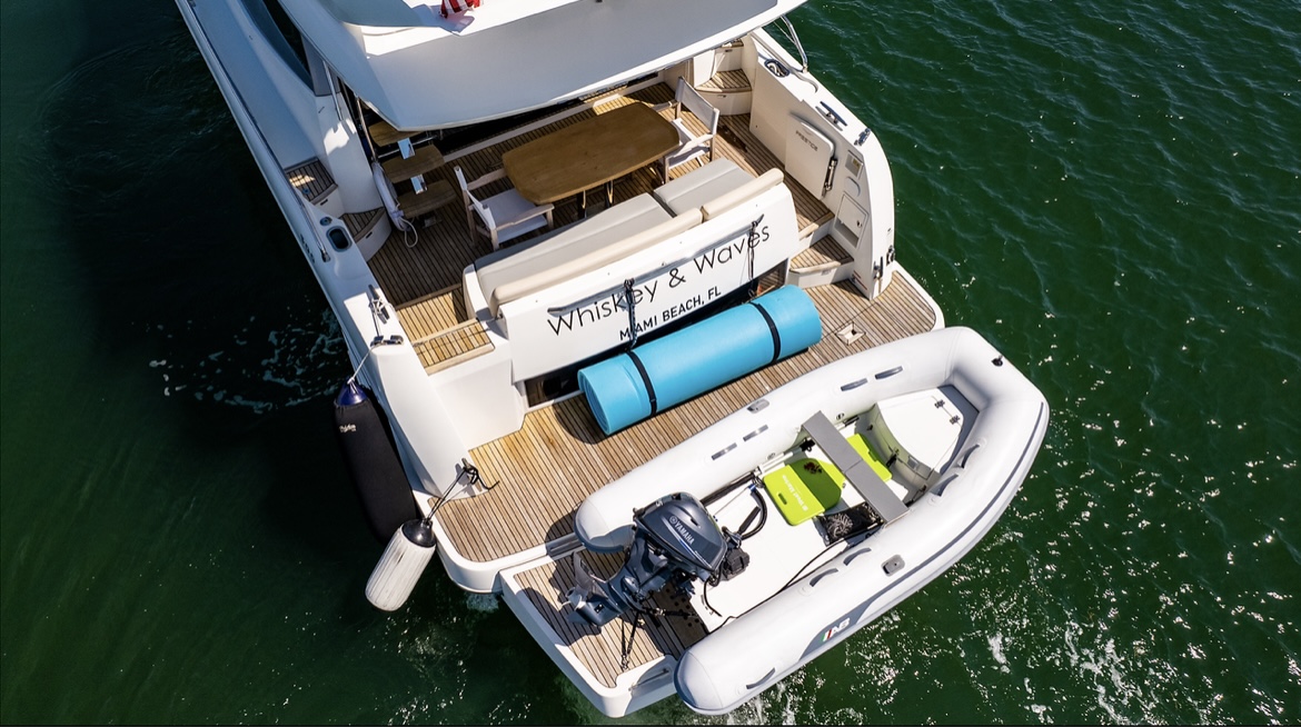 Yacht Image 11