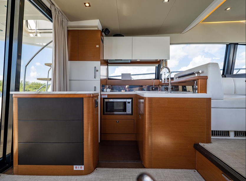 Yacht Image 5