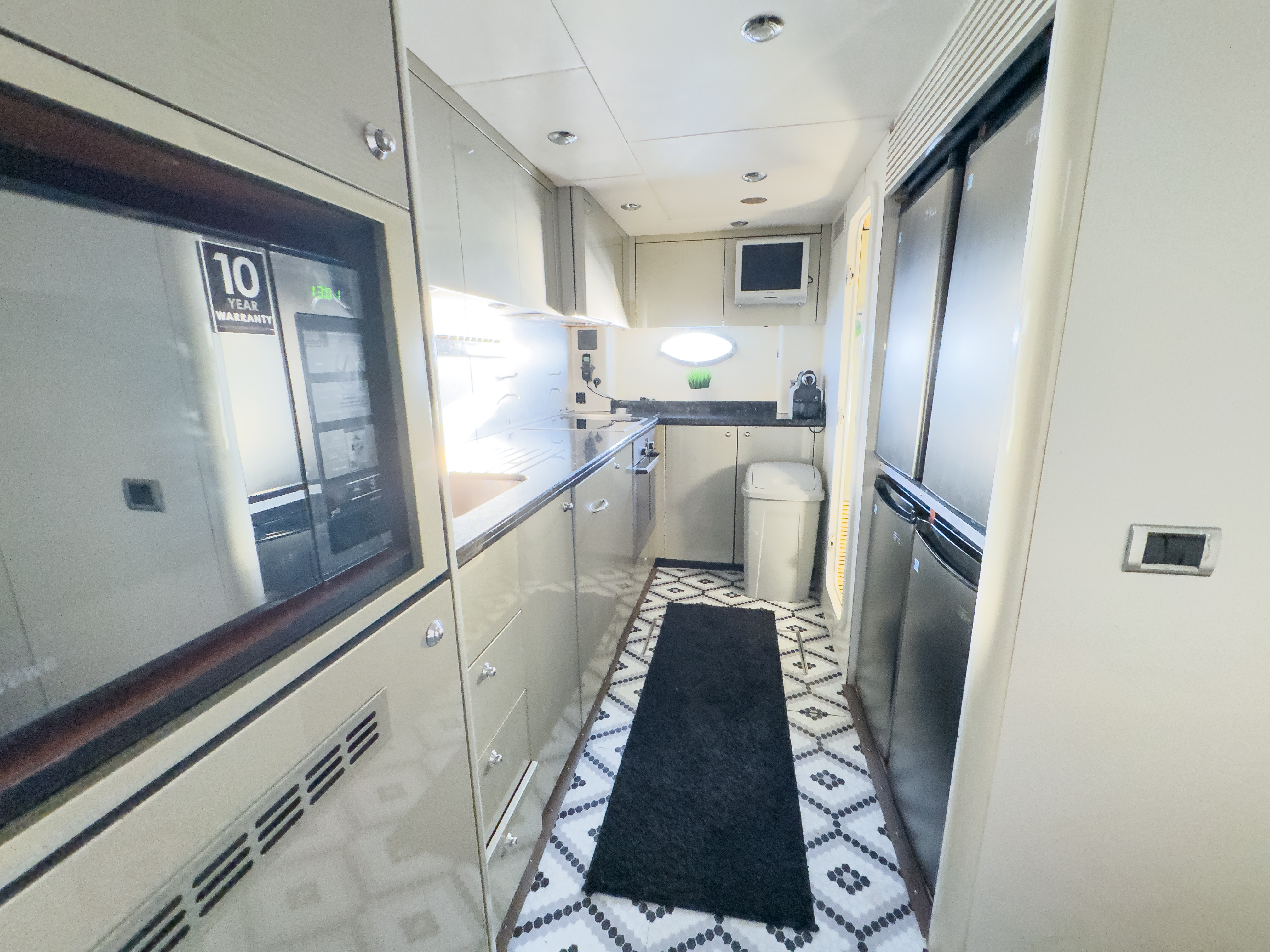 Yacht Image 7
